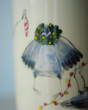 Load image into Gallery viewer, Pigeon tumbler